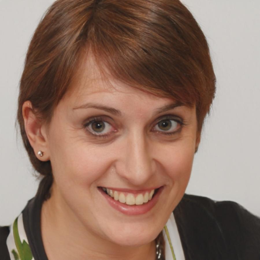 Simona Petrescu - Expert Planificare Bugetară